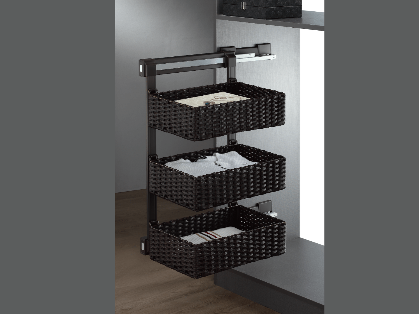 Side Pull 3-Layer Rattan Basket