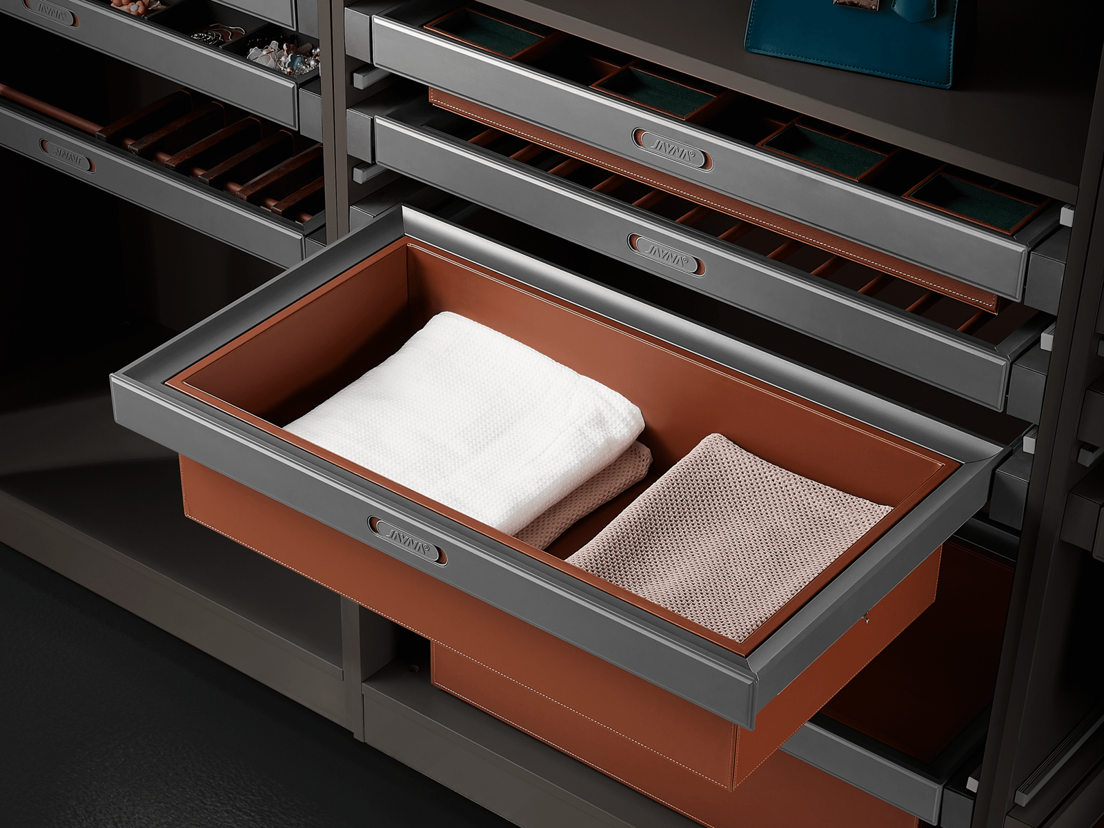 Muffy Series Central Basket