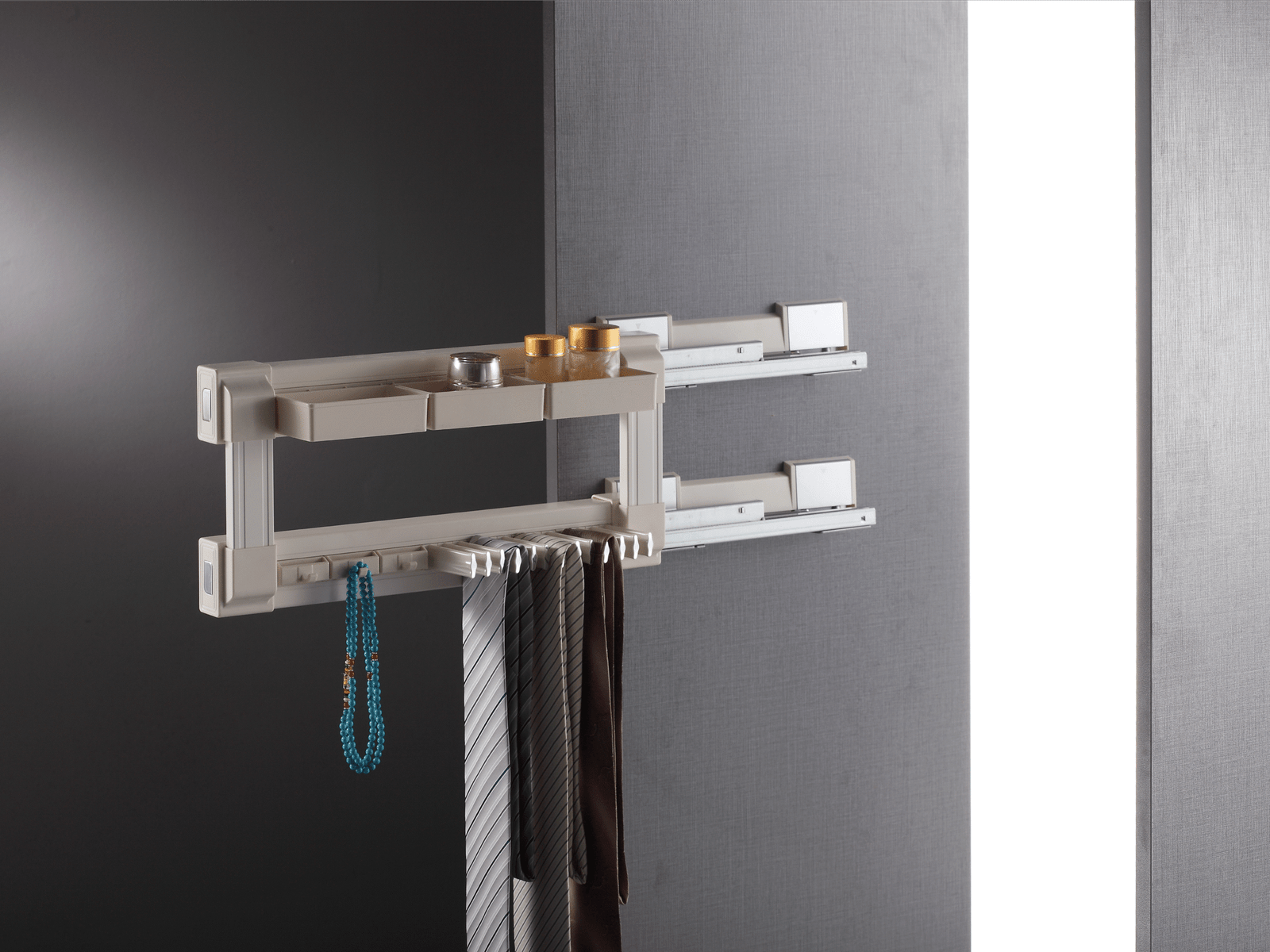 Multifunctional Tie Rack